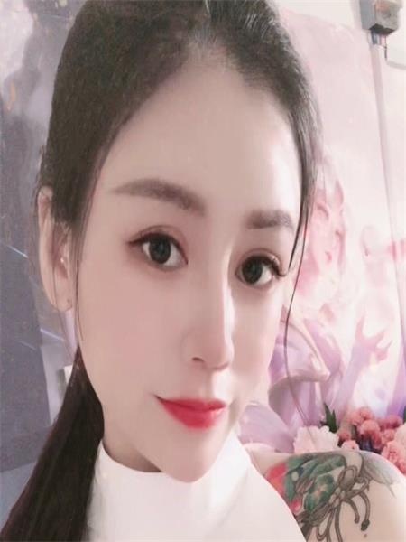 分享个妩媚少妇