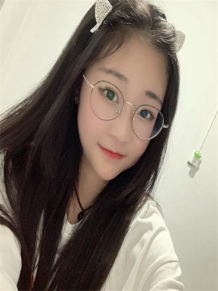 三点粉兼职妹
