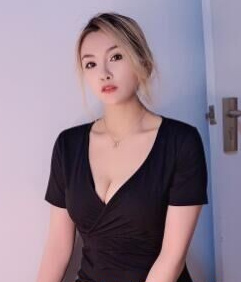 大胸的小妖精