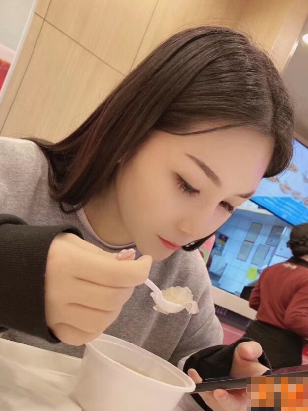 石厦健身嫩妹子九月蘭