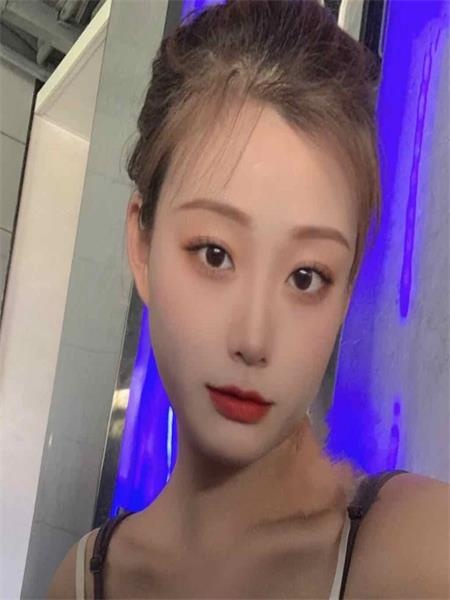 服务很好的妹子小希