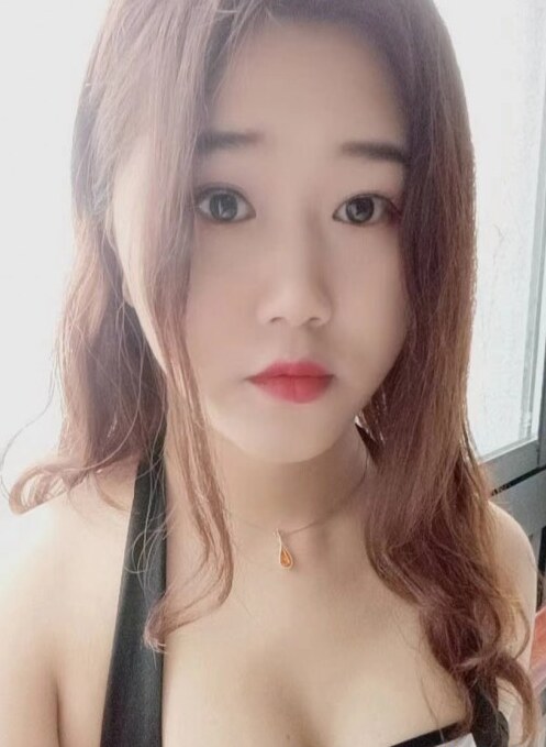 身材高挑的小可爱