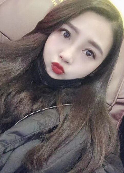 伊春路漂亮的小姐姐