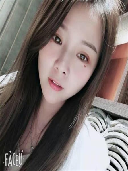 大长腿的颜值妹子