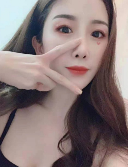 秦淮可欣
