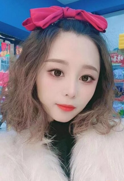 不容错过的肤白貌美S妇