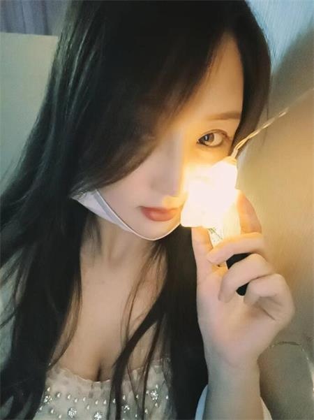 小家碧玉类型美女