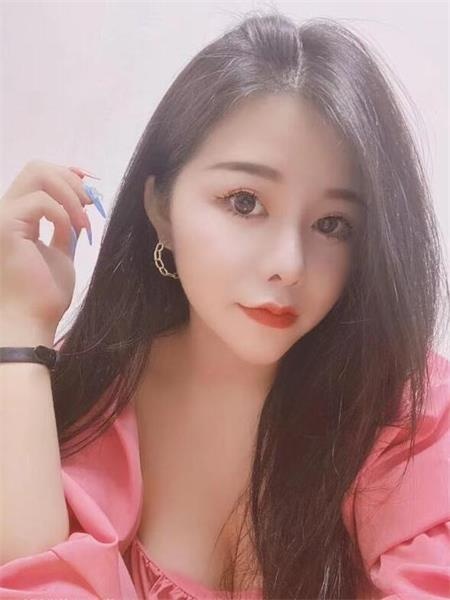 白嫩大奶小熙 