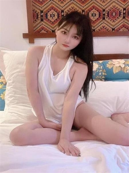 分享个大长腿萌妞
