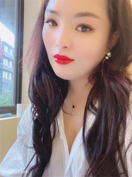 可双的性感小妞