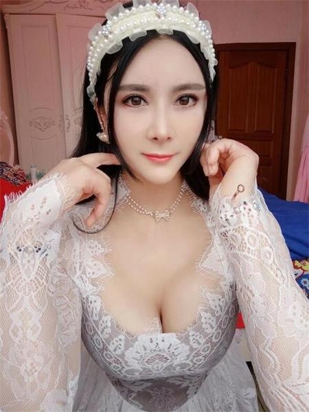 性感小妹，腰细屁股翘