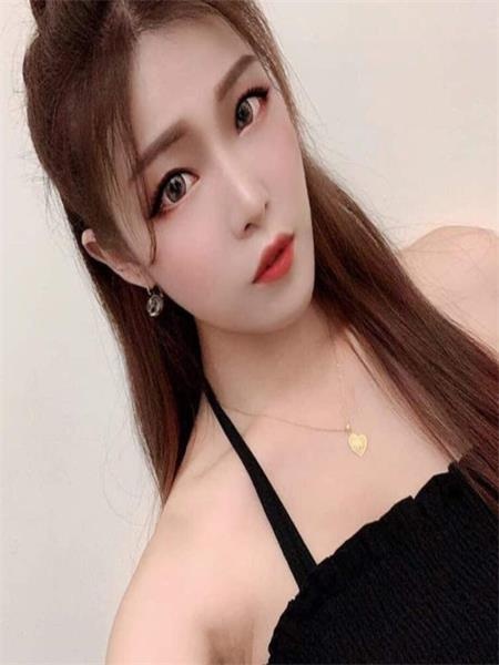 年轻胸大的可人