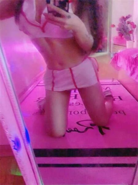 会跳舞的小妹