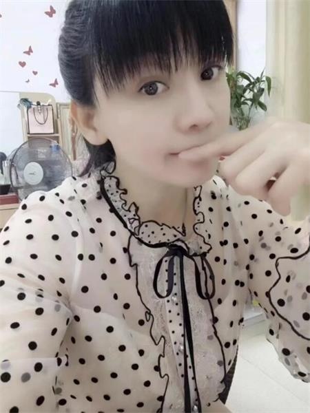 宝安爆乳骚御姐