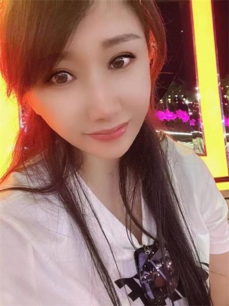 糖果美少妇