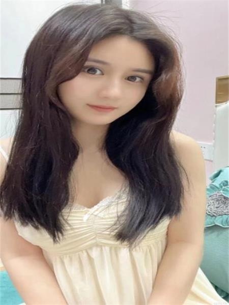 妹子颜值好，非常嫩