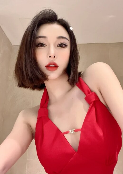 苗条骚女，尽情的00XX