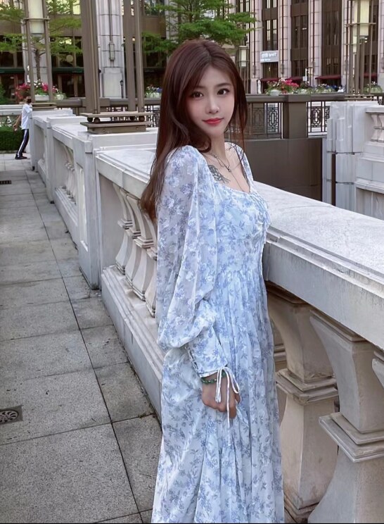 大眼高颜值嫩妹