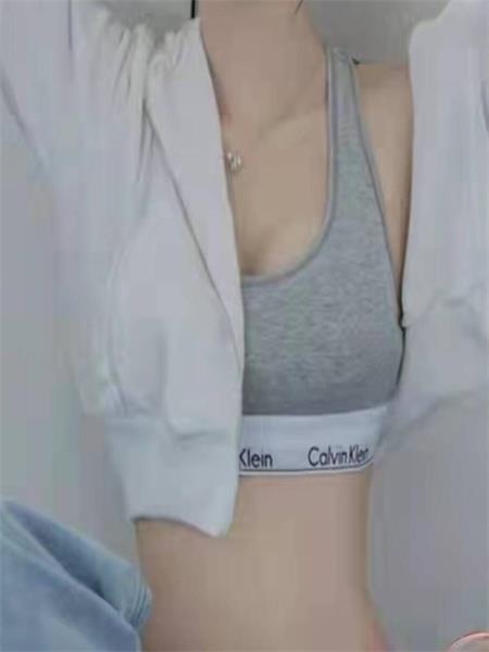 服务系妹子，很骚