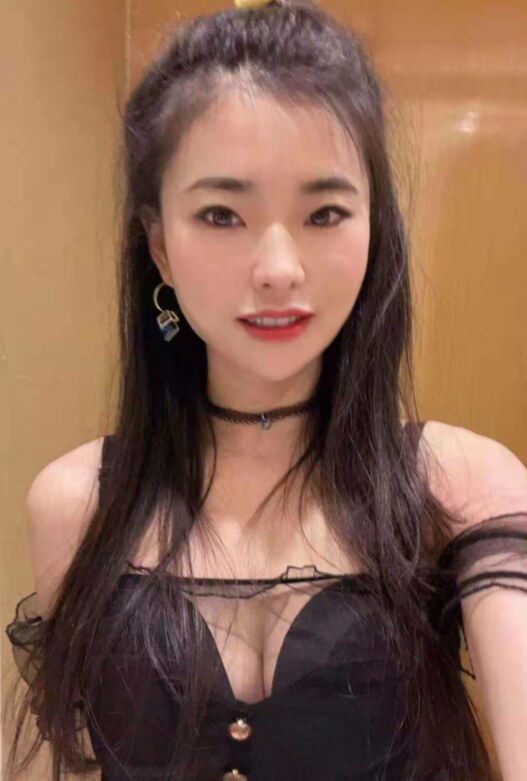  九鼎国际约会宝儿水多B紧，活儿厉害
