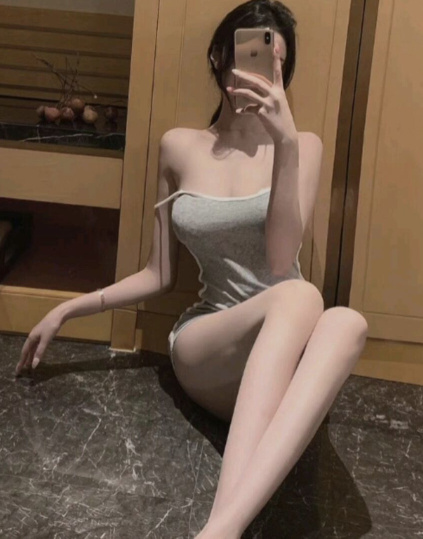高挑可爱的龙华朵朵