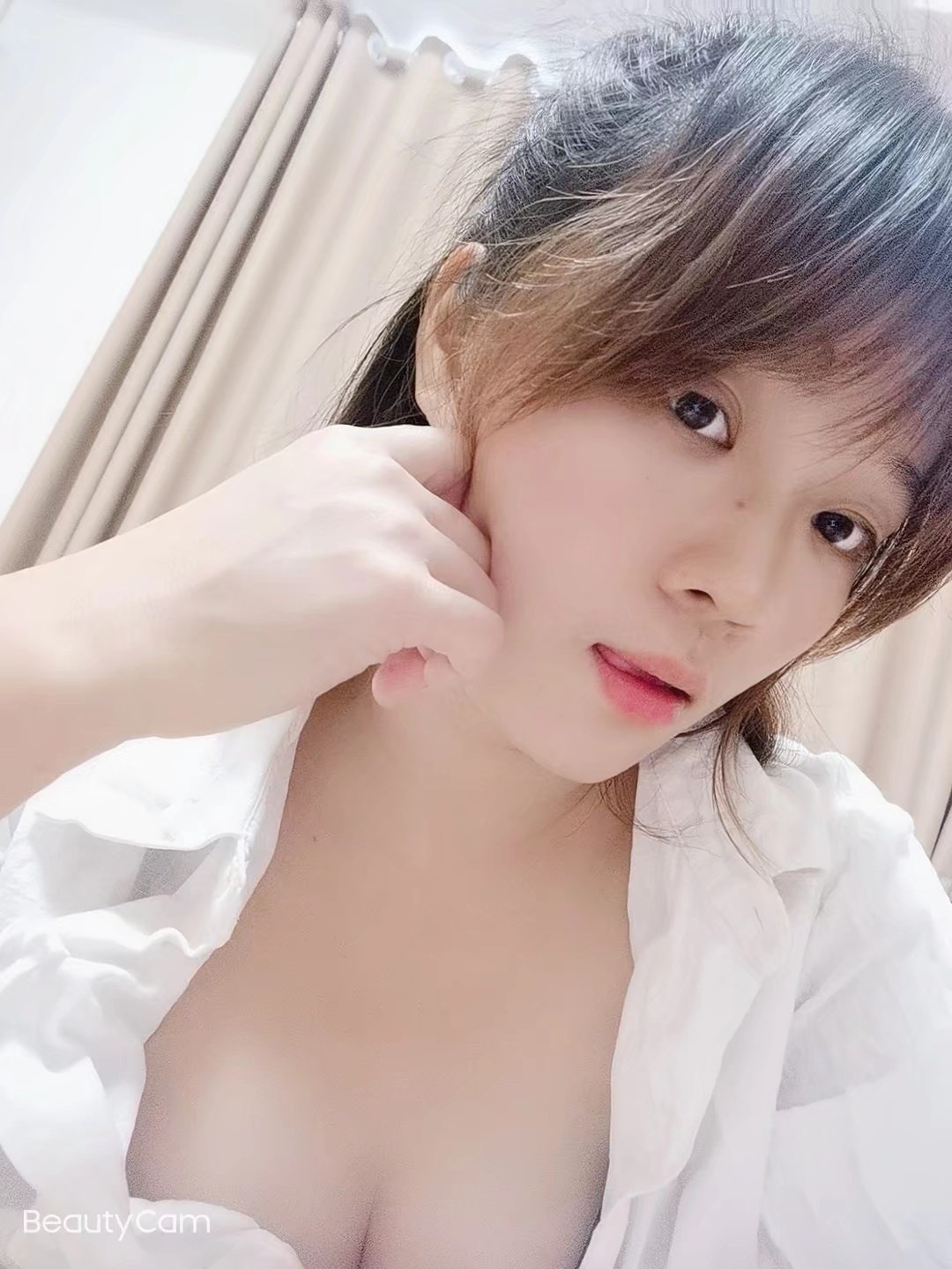 爱健身的蜜桃臀妹子
