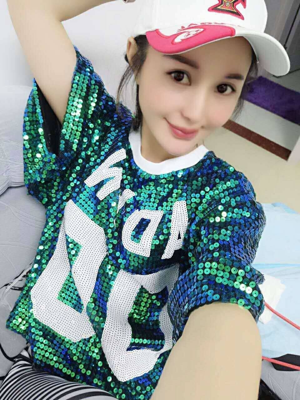 兼职女神吸大奶，干美穴