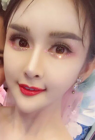 鲁东蕾丝兔宝宝，性感颜值棒