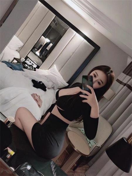 服务如情人的妹子