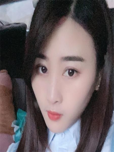 挺骚的少妇