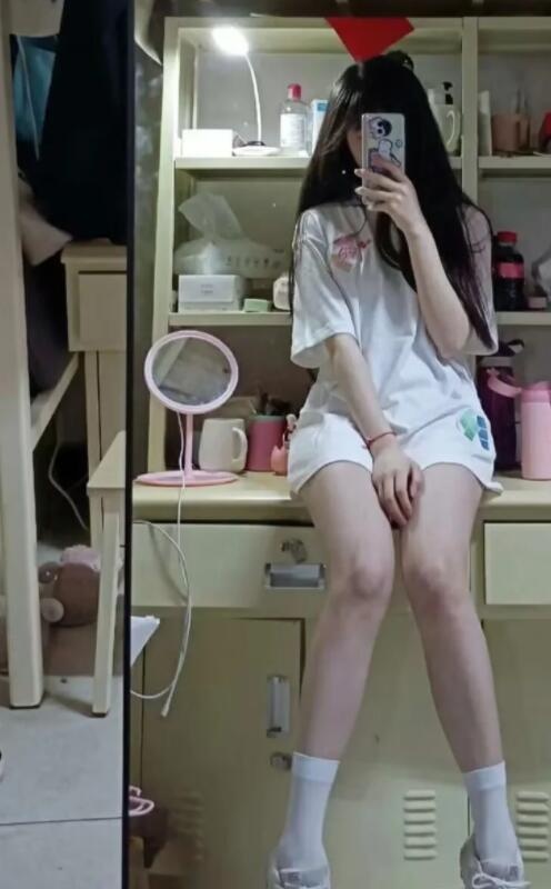 新都蕊蕊