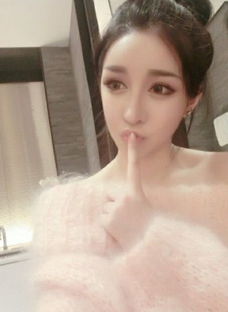 超爽口活兼职低胸美女口活超棒哟！！！