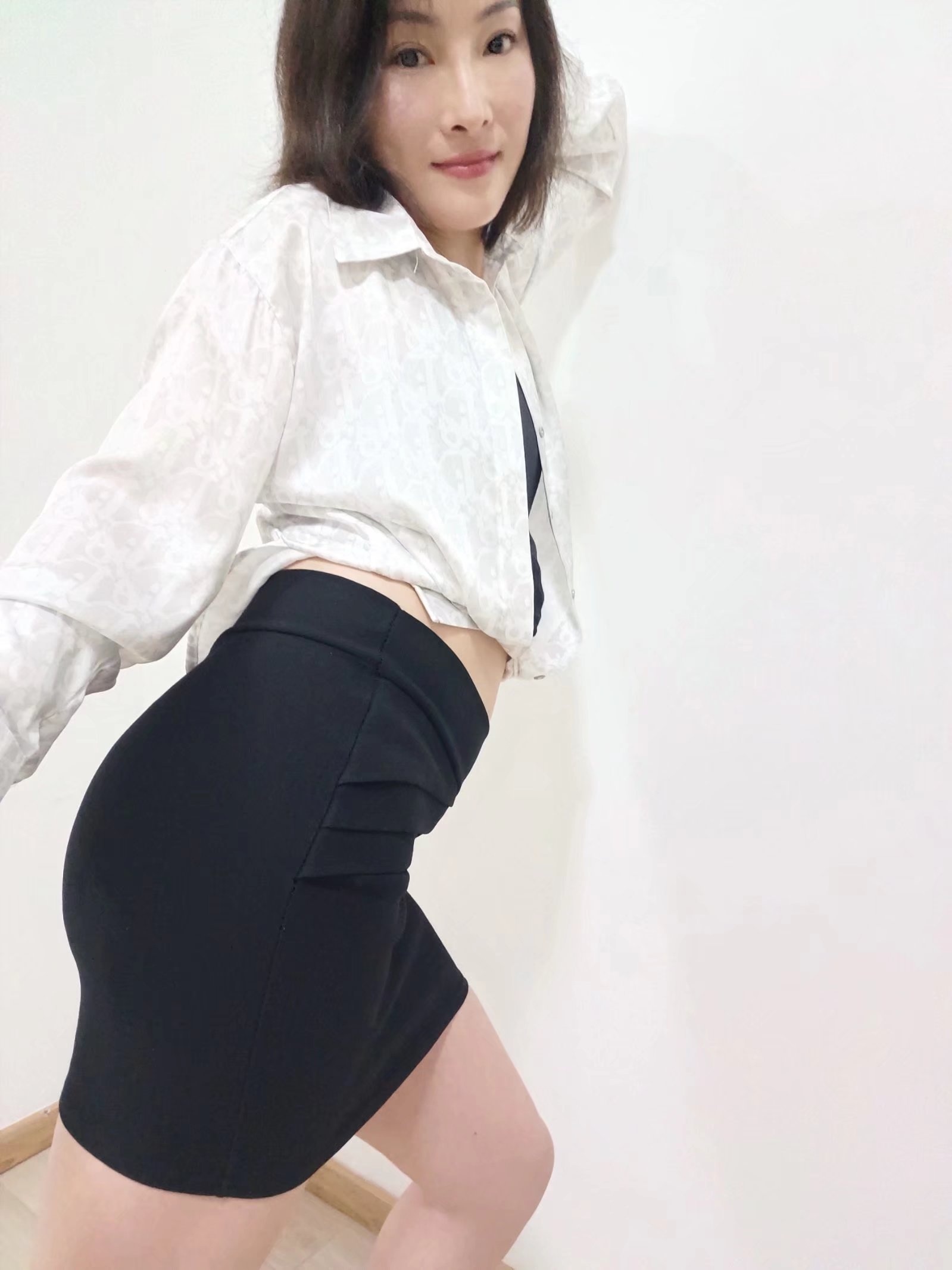 长寿路站附近野性美女