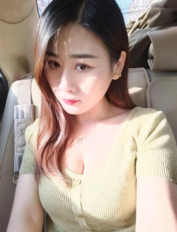 大奶乖妹