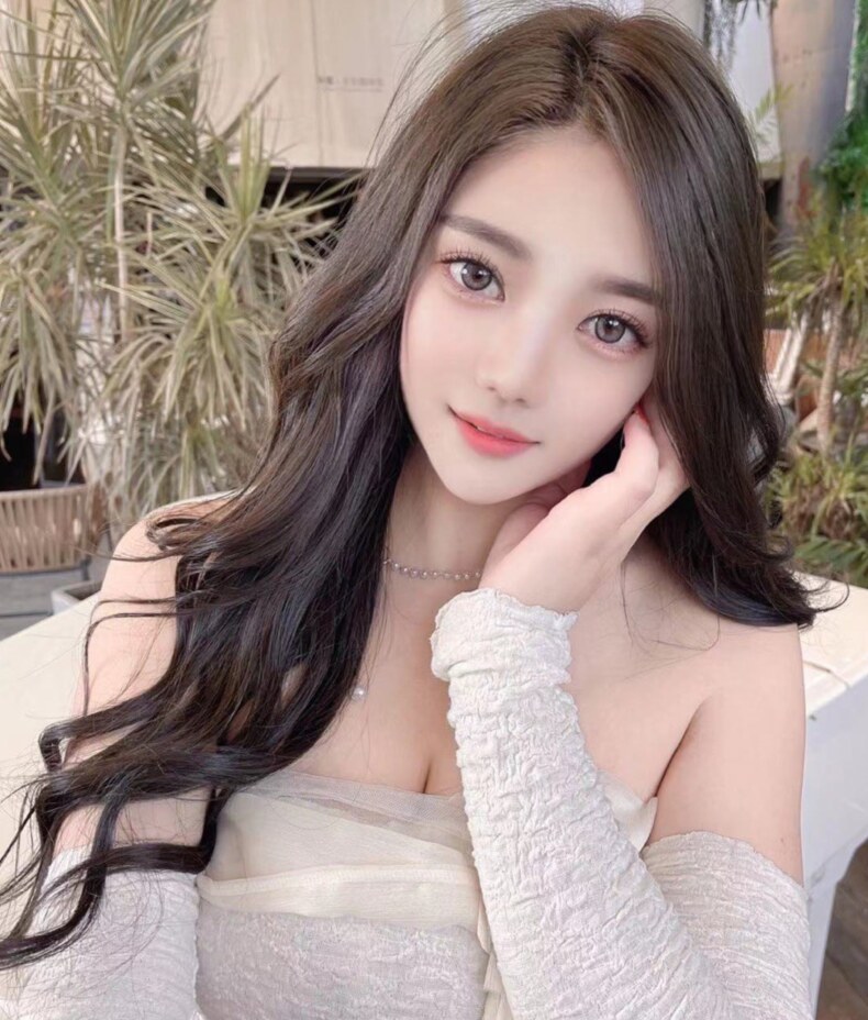 福州雪莲全能型长腿妞