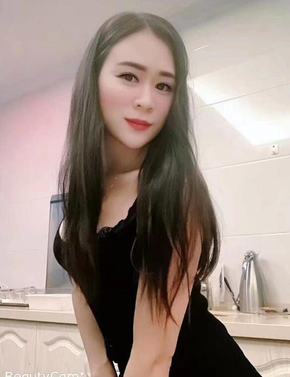 白云江夏小如