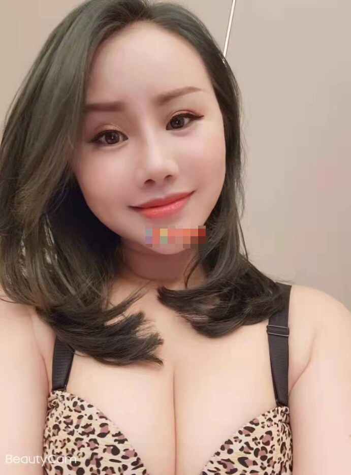 红唇诱人的囡囡，口的过瘾