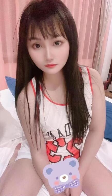 年轻小尤物