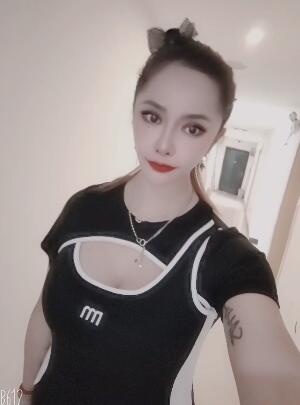 大屁股后入爽