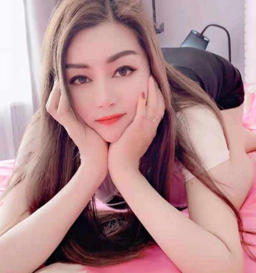 身材敲好的少妇
