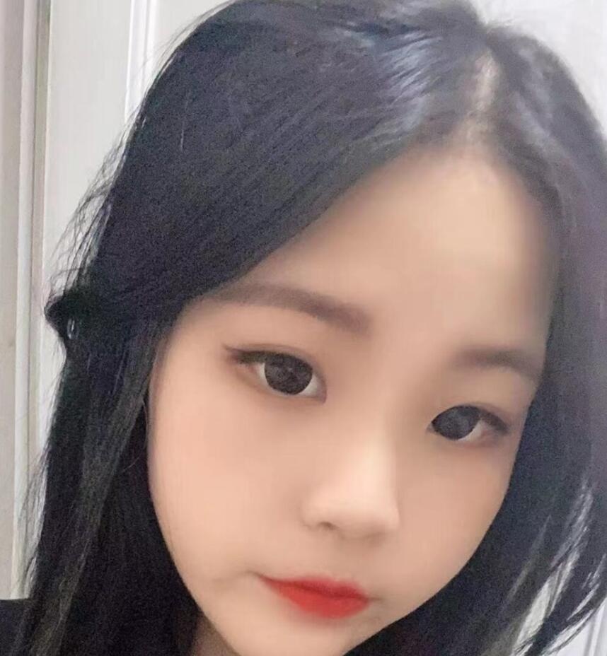可爱妹子小小 