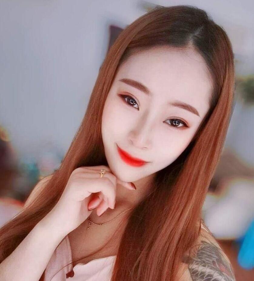 出击长腿黑丝妹