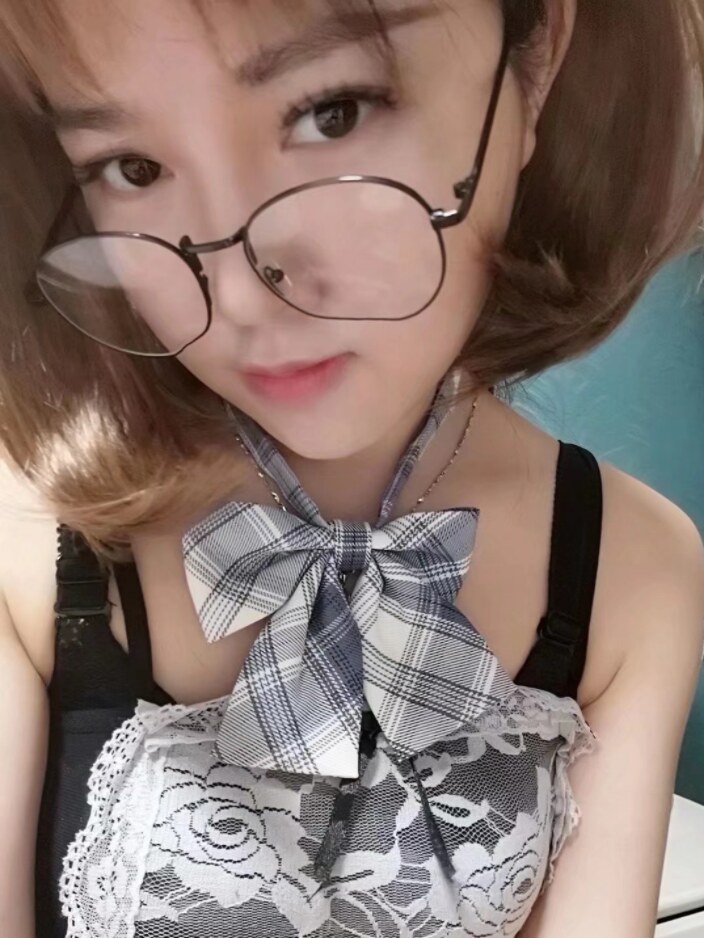 南京南站附近小姐姐