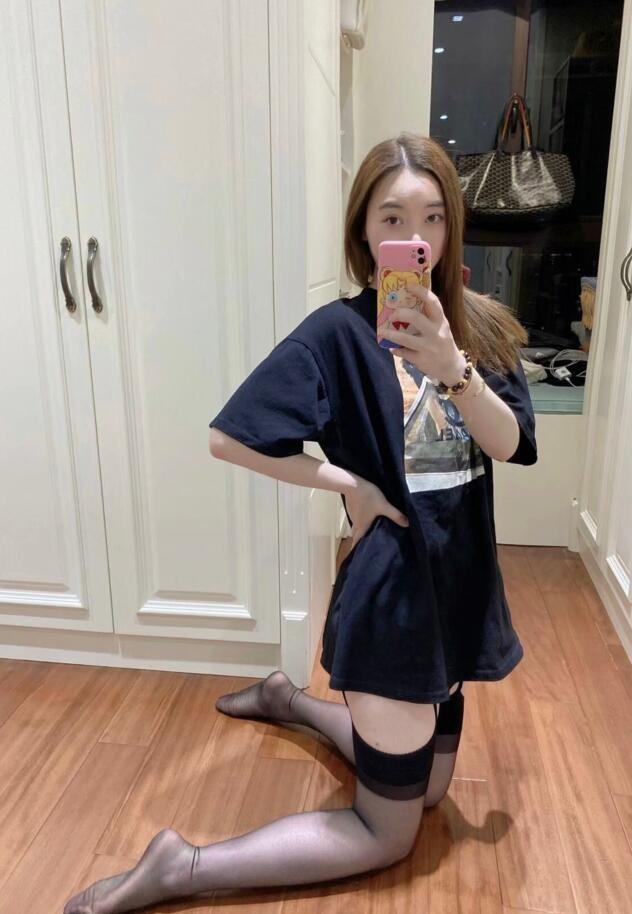 170黑丝小姐姐