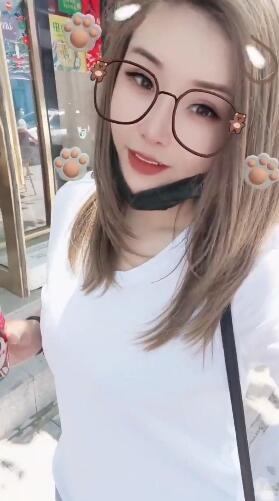 身材倍棒的小狐狸
