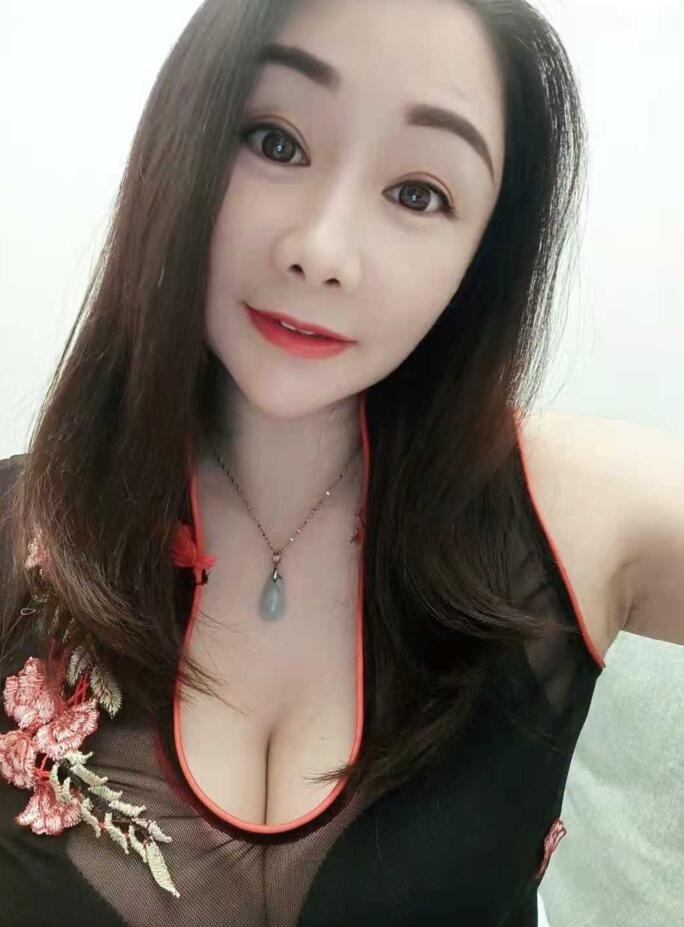 滨江波霸小涵