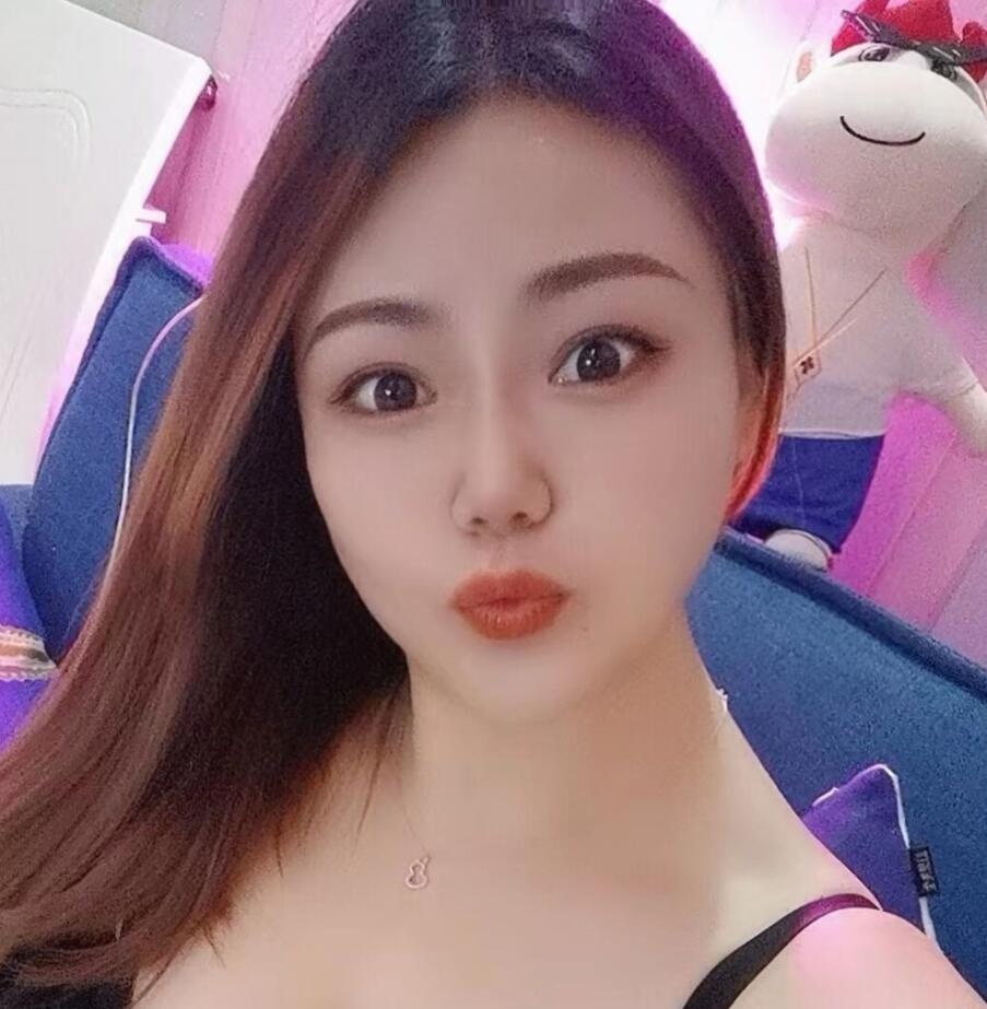 天府三街服务控小妹