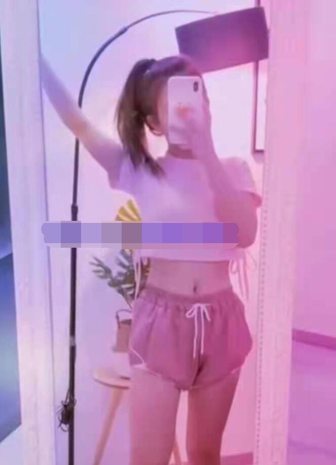 小巧型妹子