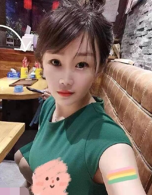 汇美玉面小魔女