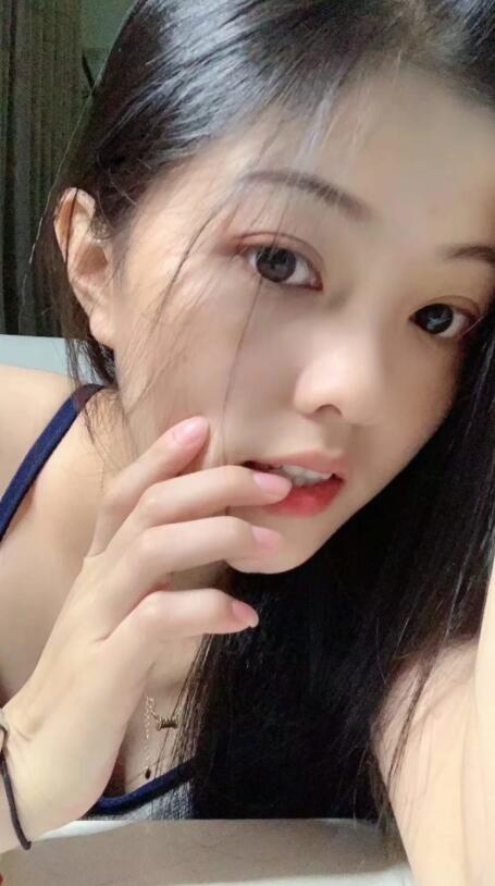 遇到一个皮肤好妹子